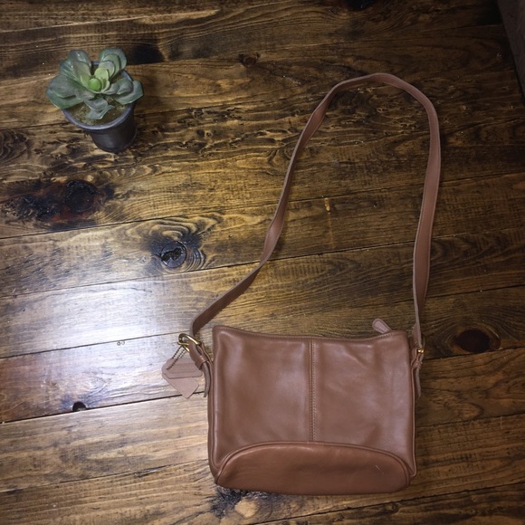 Coach Handbags - Vintage Coach genuine leather crossbody purse